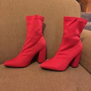 NWOT red hot sock booties!  (sz 8)